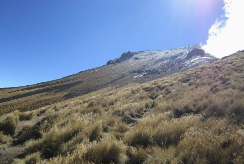 Turista es rescatado luego de subir a volcán La Malinche en Tlaxcala 