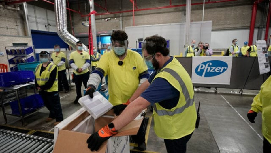 Reanuda Pfizer envíos de vacunas COVID-19 a México; confirma Ebrard llegada de dosis a MTY