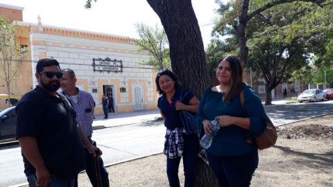 Piden trabajadores eventuales de Salud salida de Gloria Molina