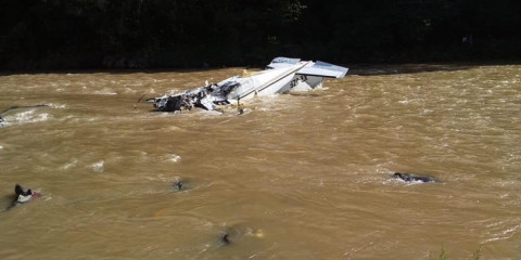 Se desploma avioneta en Michoacán, reportan 5 muertos