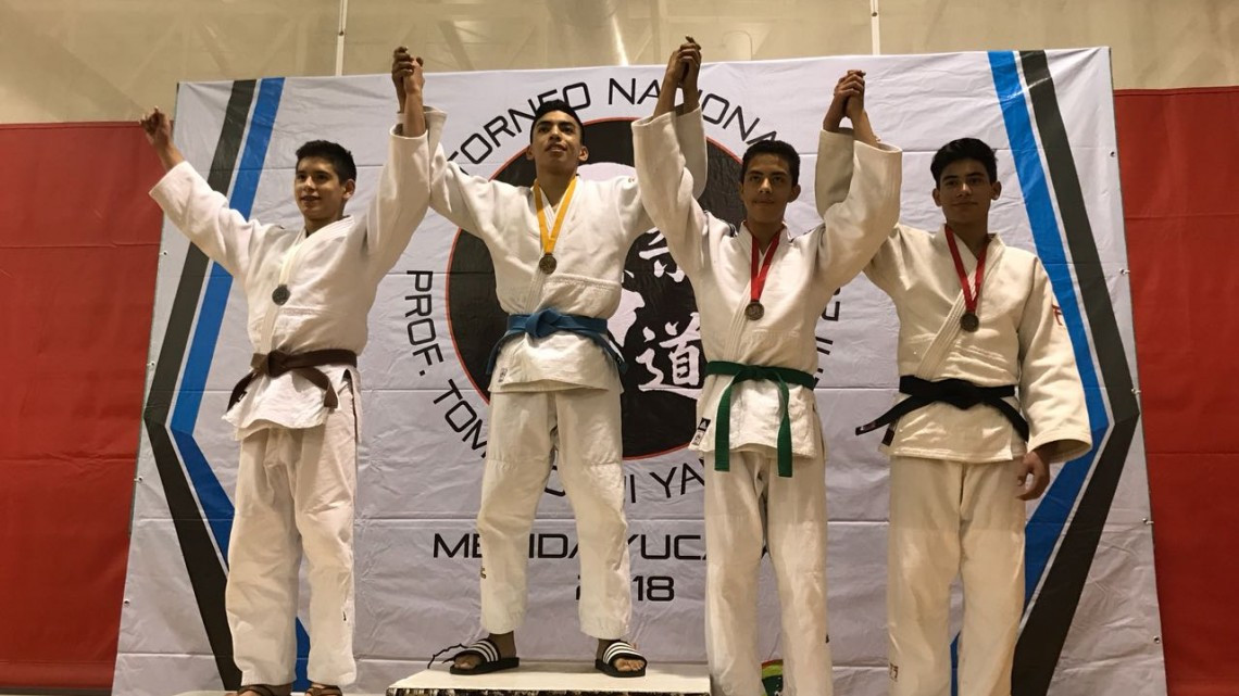 Éxito en estatal de Taekwondo