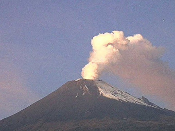 Alertan por caída de ceniza de Don Goyo en Qro