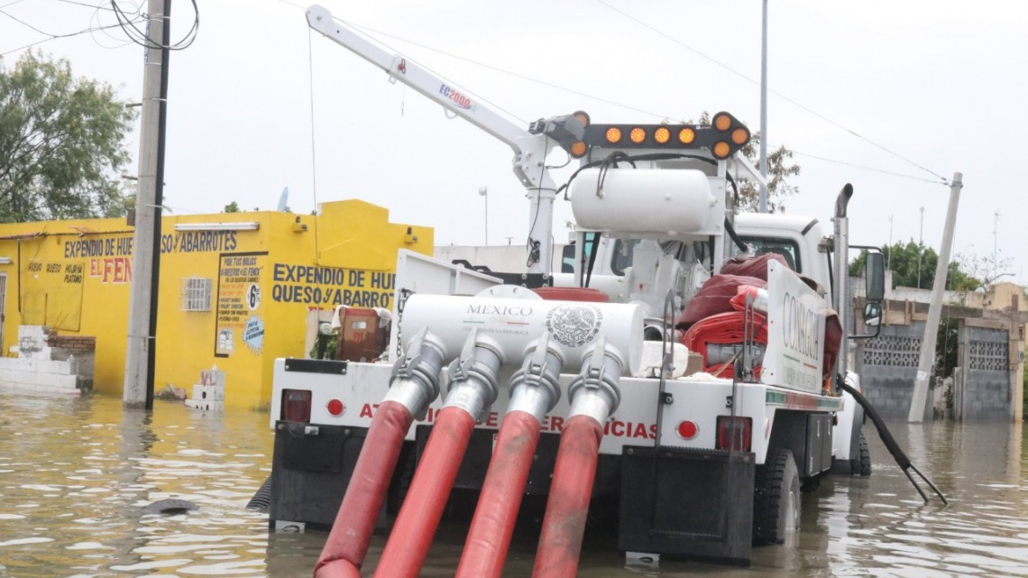 Cumple Maki Ortiz compromiso en Paseo de Las Flores
