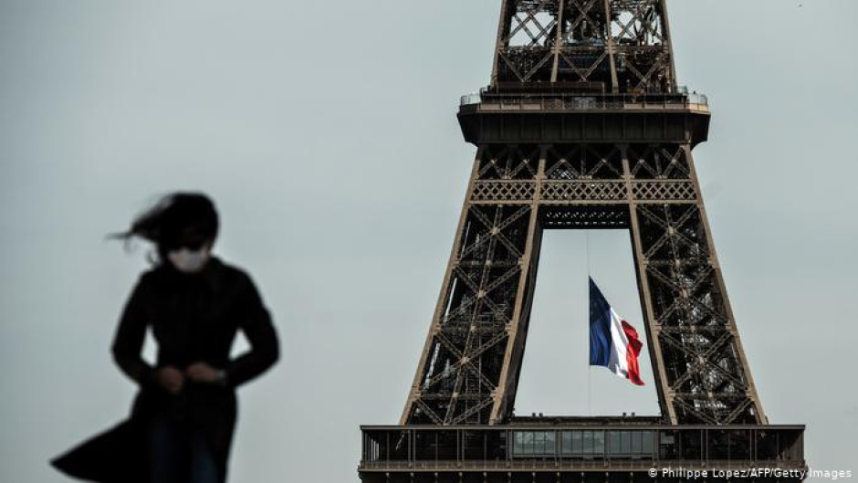 Francia extiende restricciones de confinamiento por crisis de Covid-19