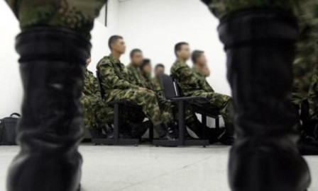 7 militares de Colombia aceptan cargos por violación a una niña 