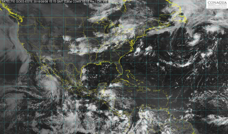 “John” se debilita a huracán categoría 1
