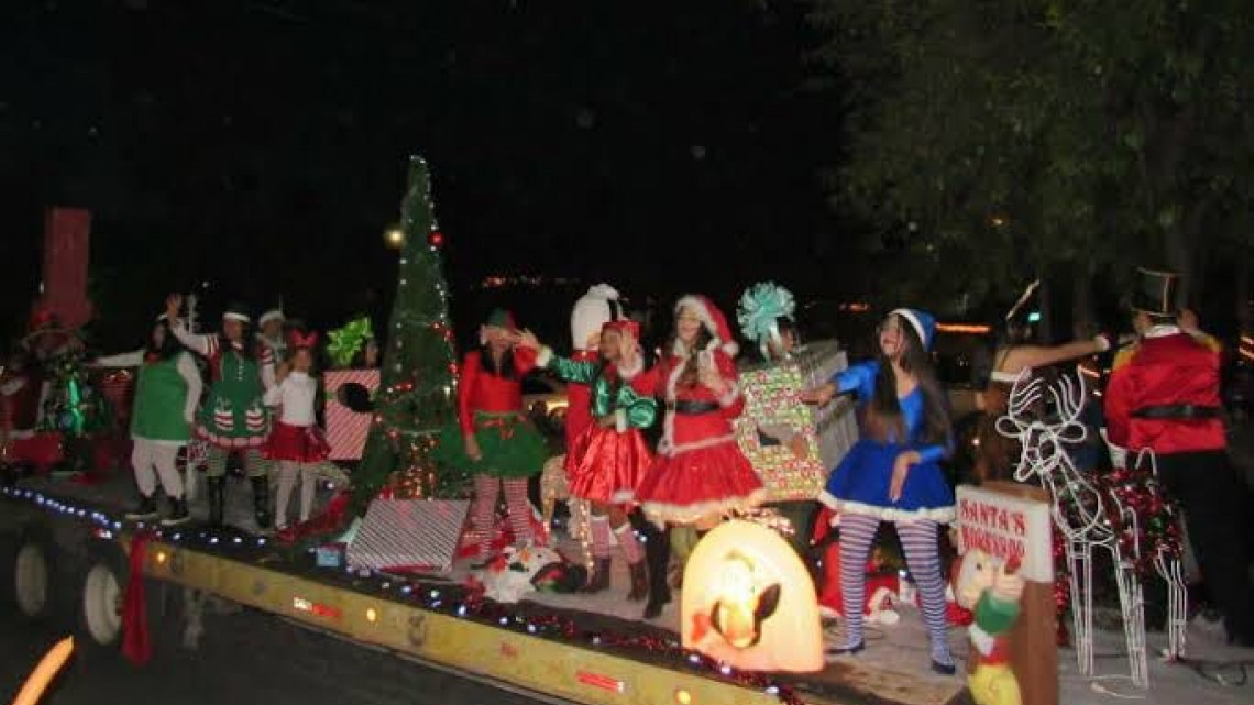 Nuevo Laredo anuncia desfile navideño