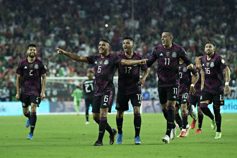 México golea y avanza a la semifinal de la Copa Oro 2021 