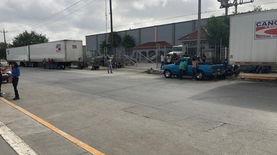 Pese a suspensión, continúan manifestaciones en maquiladora Érika