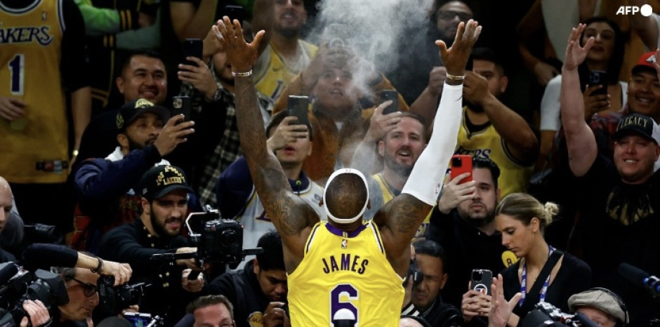 LeBron James es ahora el rey de la NBA