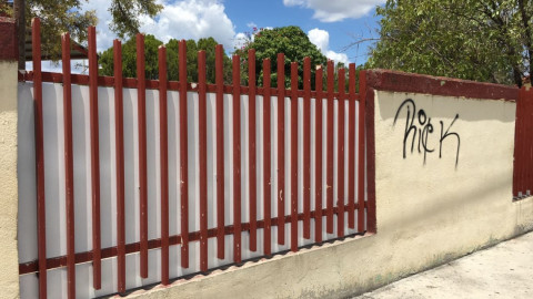 Amagan padres de familia con cerrar primaria "Francisco González Bocanegra"