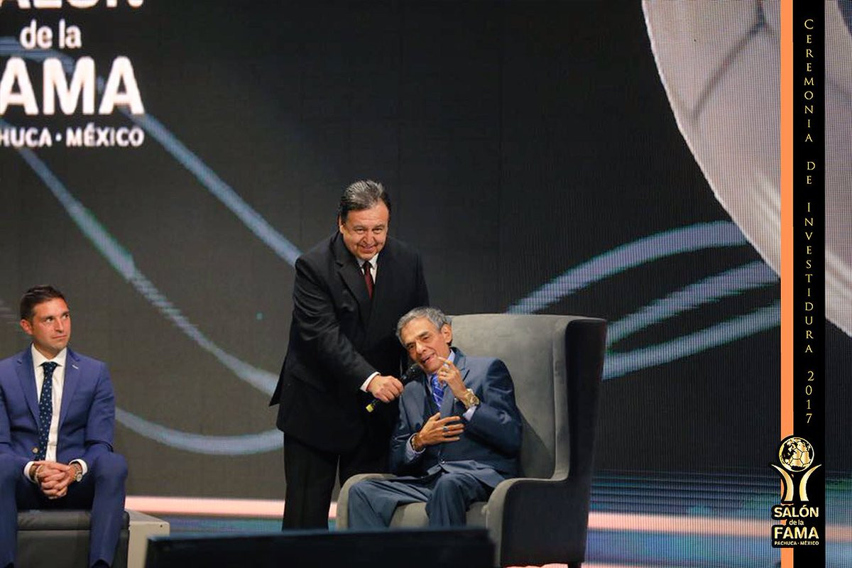 'El Triste' se escuchó en el Salón de la Fama