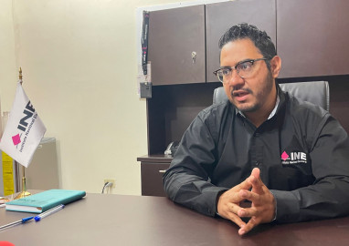 Alcalde podrá impugnar suspensión de sus derechos políticos: INE