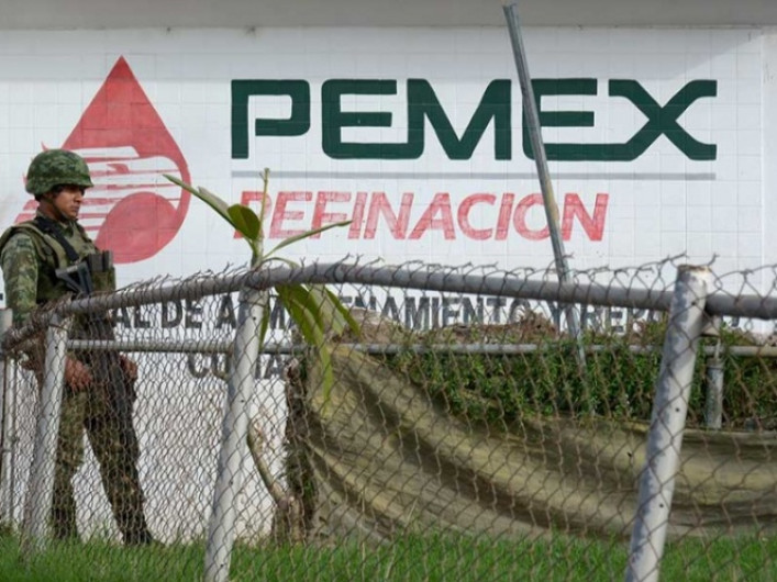 Marina vigila 11 instalaciones de Pemex