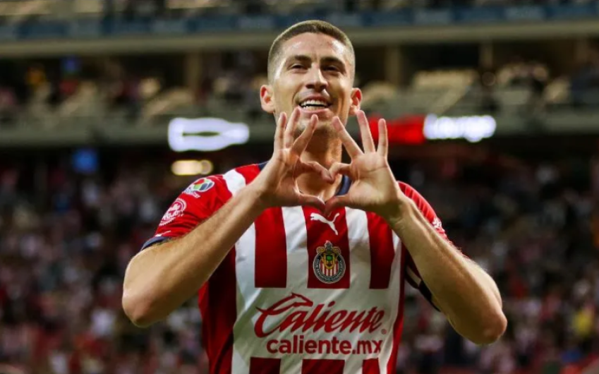 ¡Se estrena Ormeño! Chivas le pega al líder del torneo