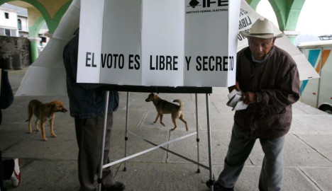 Poblanos acuden a votar para elegir gobernador