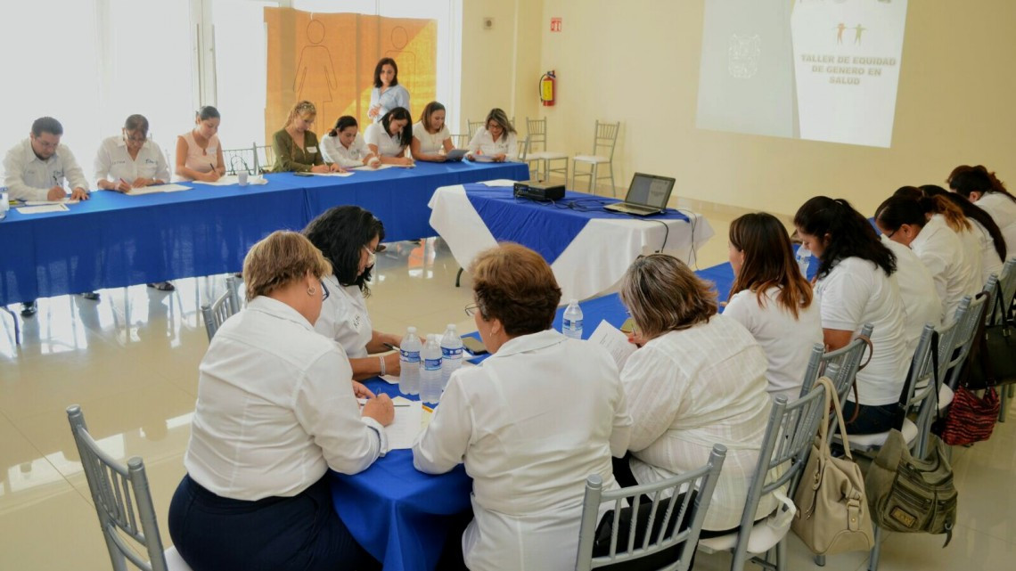 Imparten curso-taller de Género en Salud