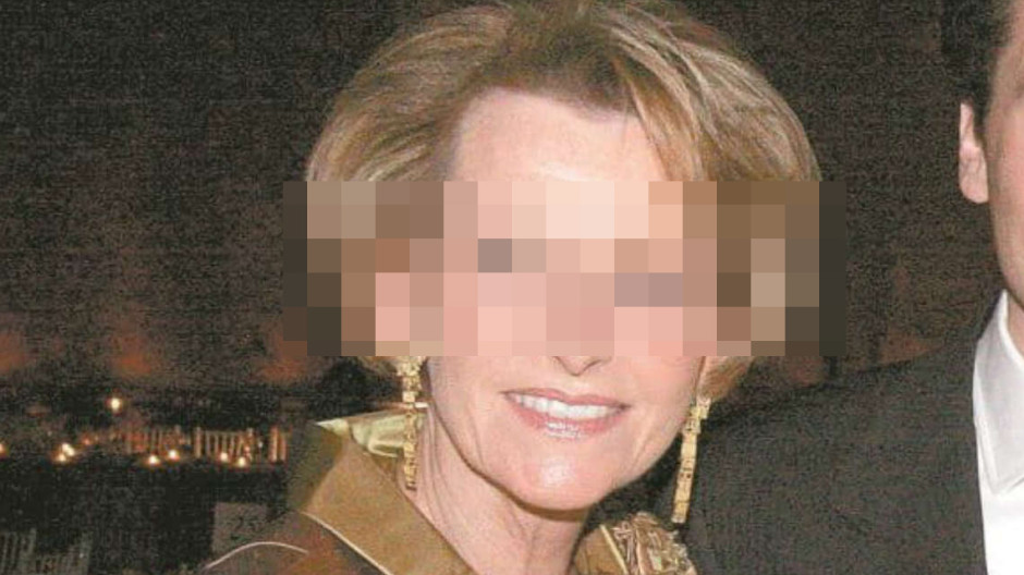 Mamá de Lozoya solicita amparo contra orden de aprehensión