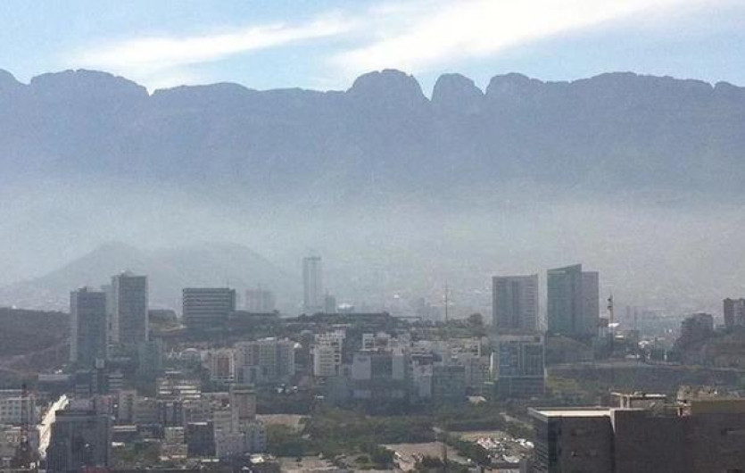 Continua mala y regular calidad del aire en Monterrey