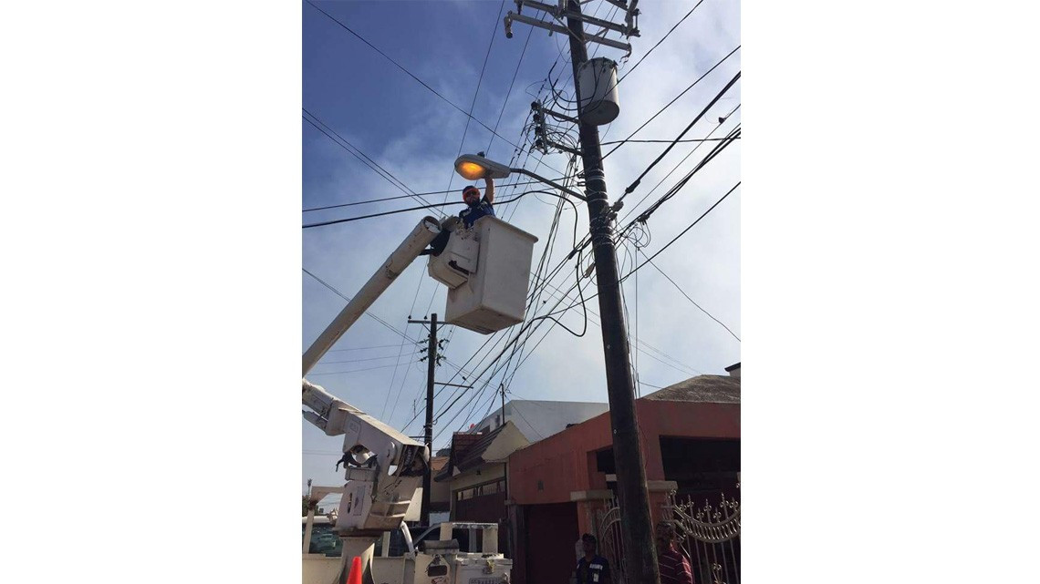  Servicios Públicos Primarios repara luminarias