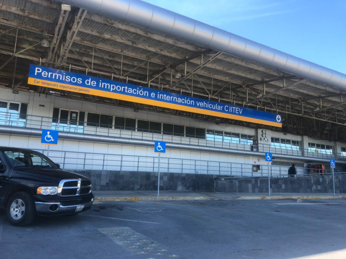 Banjército detiene importaciones de autos usados