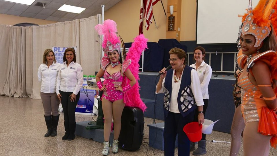 “Winter Texans” reciben con alegría la fiesta del “Carnaval Playa Miramar”