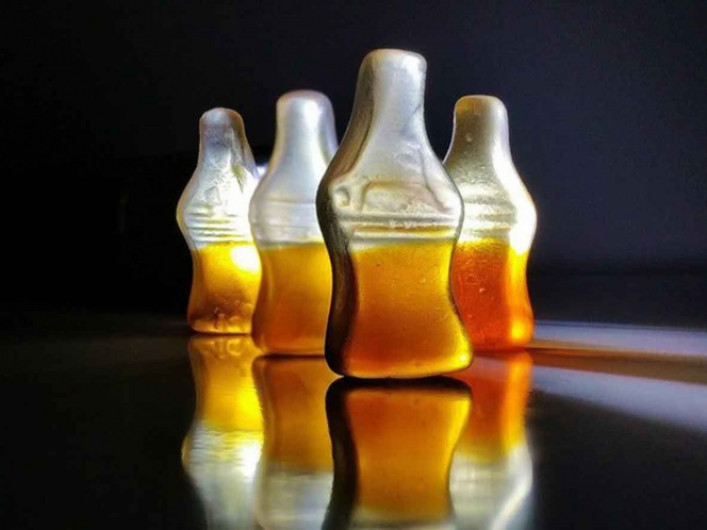 Gomitas con cannabis alertan a secretario de Salud