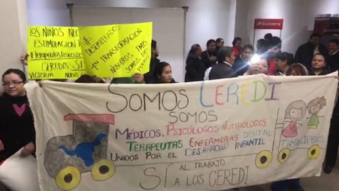 Se manifiestan trabajadores de PROSPERA