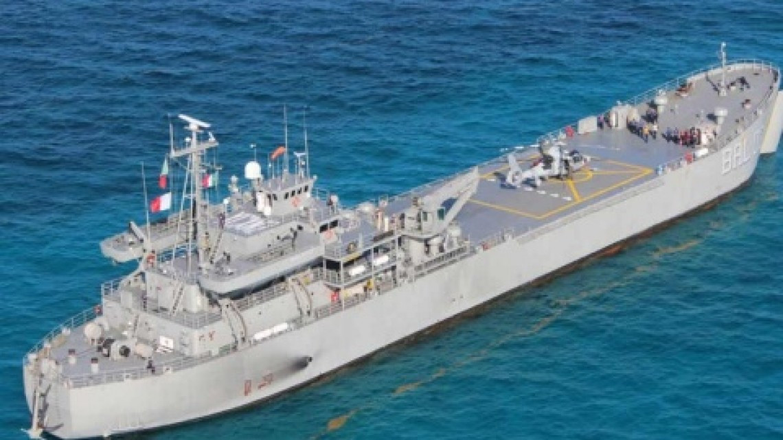 Así la Marina combate el sargazo en las costas de Quintana Roo