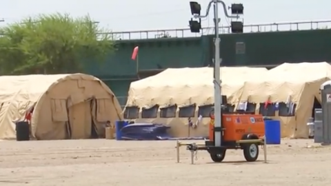 McAllen responde al aumento de migrantes con refugios de emergencia temporales