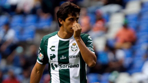 José Juan Macías es baja con Santos por una nueva lesión