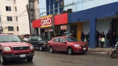 Se levantan temprano para adquirir licencia de manejo y no hay sistema 