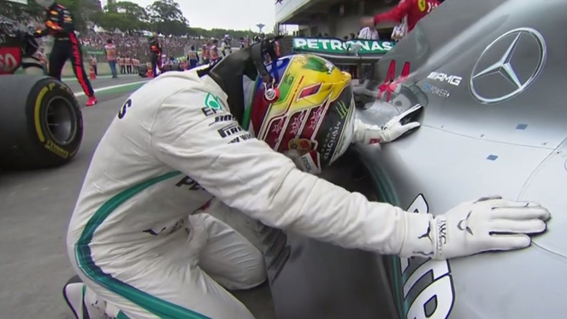 Lewis Hamilton se lleva el GP de Brasil, Checo Pérez termina en décima posición