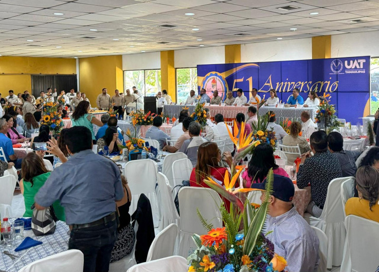 El rector Dámaso Anaya presidió la celebración del 51 Aniversario del SUTUAT  
