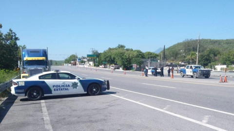 Bloqueo continúa en la Victoria - Monterrey, SSP pide no caer en información falsa 