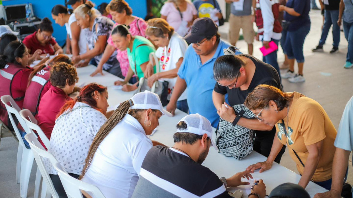 Inscribió Carlos Peña Ortiz a familias de Unidad Obrera en Programa Municipal 