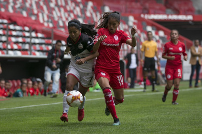 Toluca golea 4-0 a Lobos BUAP en inicio de la Liga MX Femenil