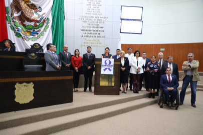 Promueve reformas para garantizar atención  universal a personas con cáncer y sin seguridad social 