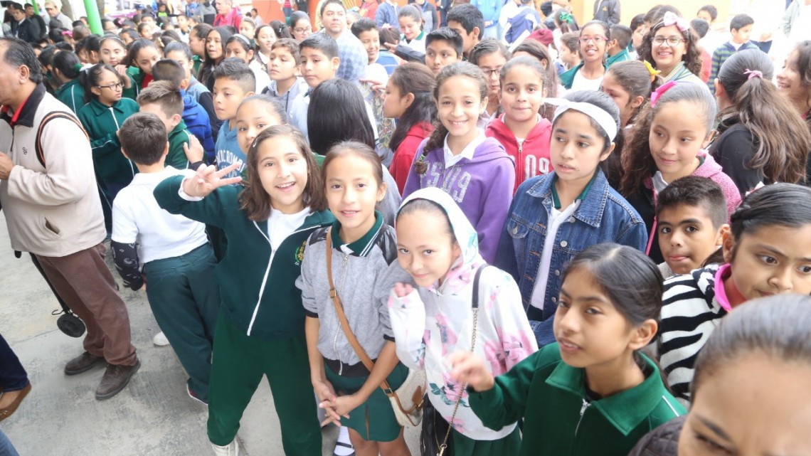 DIF y Ayuntamiento benefician a familias de Lomas