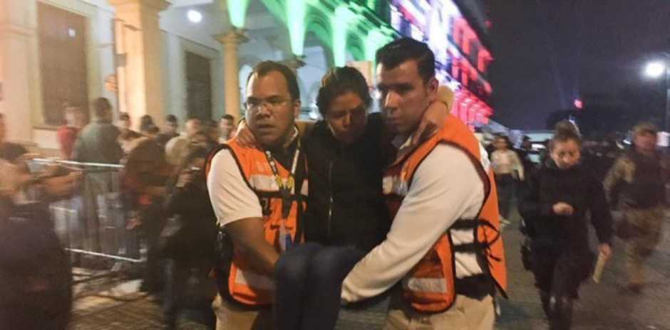 Accidente con pirotecnia deja 12 lesionados durante Grito en Xalapa 