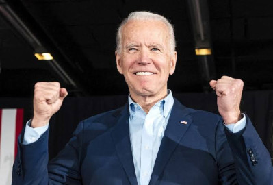 Joe Biden planea impulsar la prohibición de cigarrillos mentolados en EU