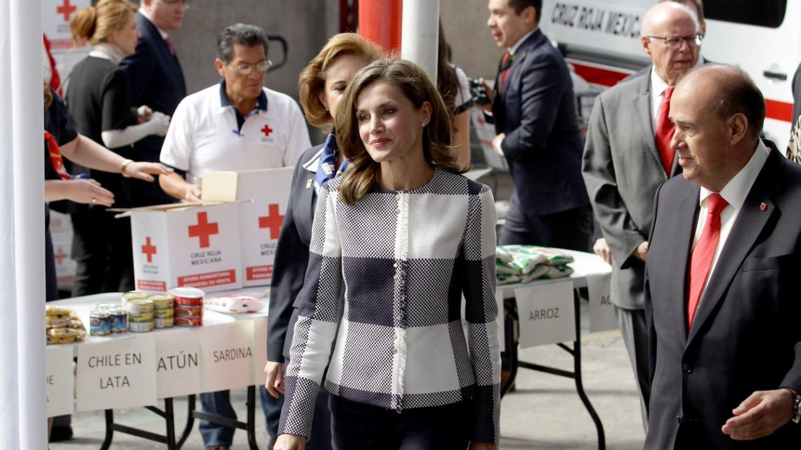 Reina Letizia visita la Cruz Roja Mexicana