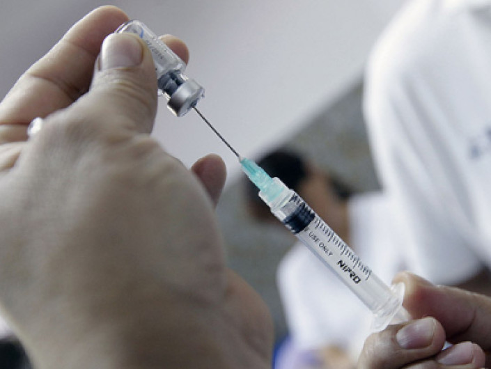 EUA ya analiza una posible vacuna contra el coronavirus