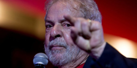  Lula da Silva rechaza entregarse a policía y presenta nuevo recurso judicial