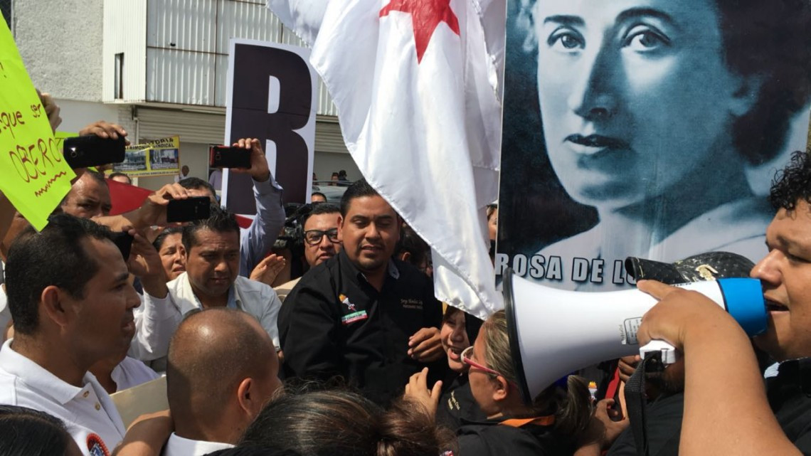 La Bolsa de México baja 1,04 % y cierra en 46.856,79 puntos