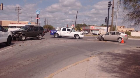 Heridos y daños materiales deja fuerte choque en Matamoros