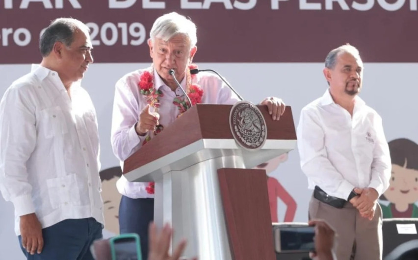 AMLO da inicio a programa de pensión para personas con discapacidad