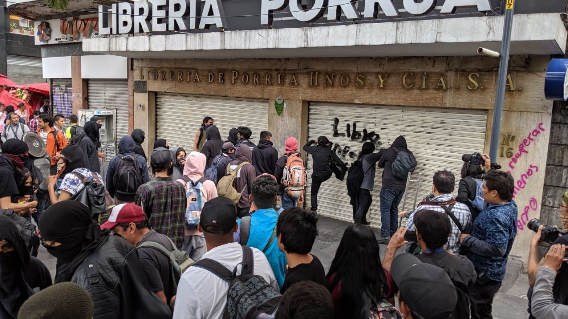 A 5 años del caso Ayotzinapa, manifestaciones en México y el Mundo exigen justicia