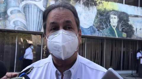 Maestros tendrían que recibir las 2 dosis de la vacuna para regresar a las aulas