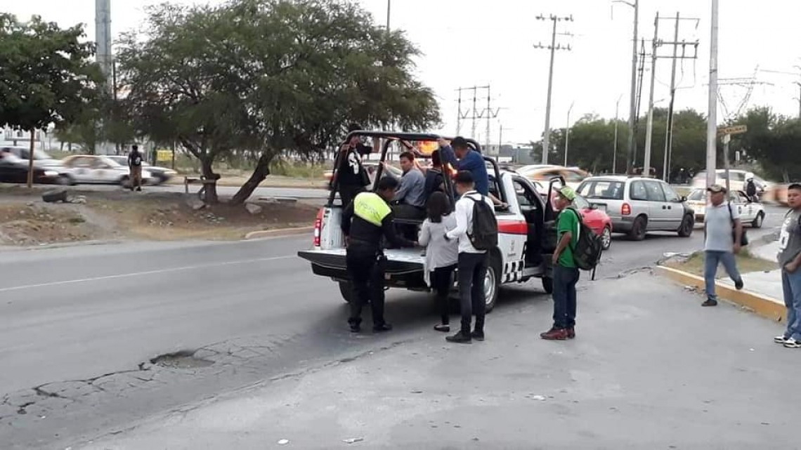 Paro de transporte público afecta Monterrey